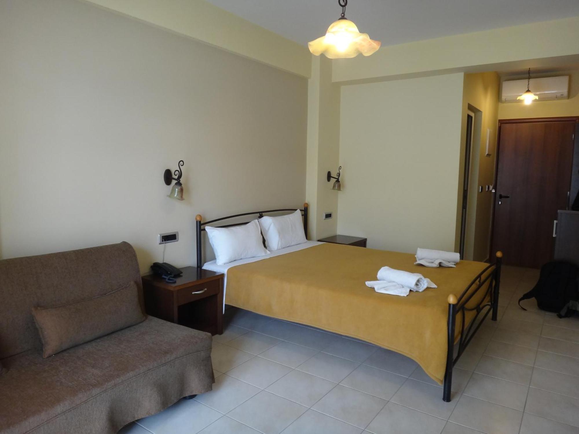 9 Queens Spa Hotel لوترا إديبسو الغرفة الصورة