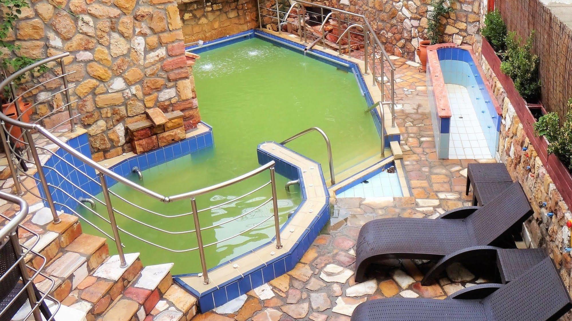 9 Queens Spa Hotel لوترا إديبسو المظهر الخارجي الصورة